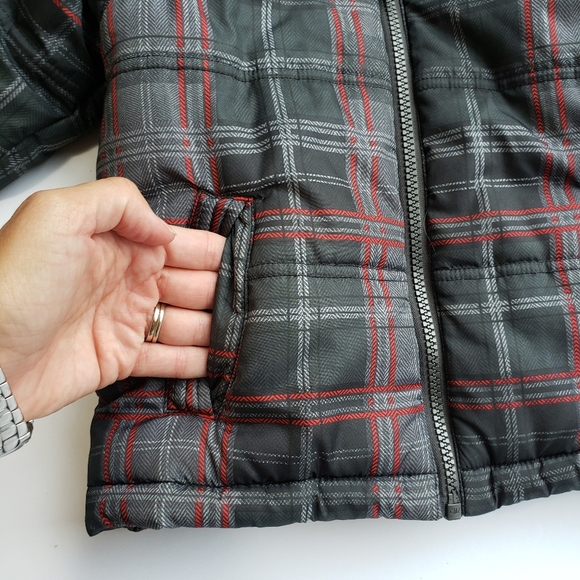 Pacific Trail child's warm winter coat with hood - Picture 3 of 6